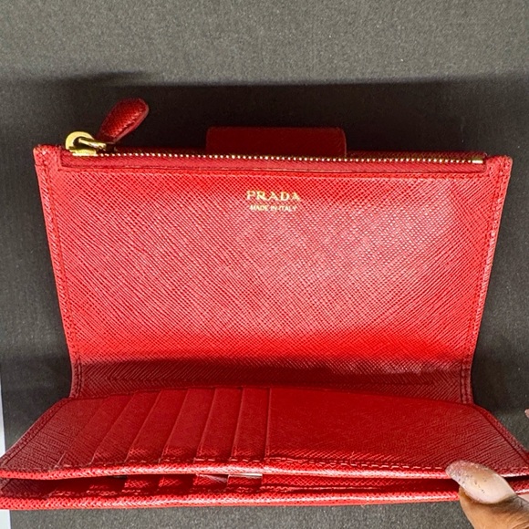 Prada Red Leather Compact Zippy Wallet W/ COA - Picture 3 of 14